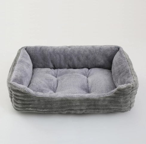 Load image into Gallery viewer, Bed for dogs, cats and pets square shape Various sizes and colors
