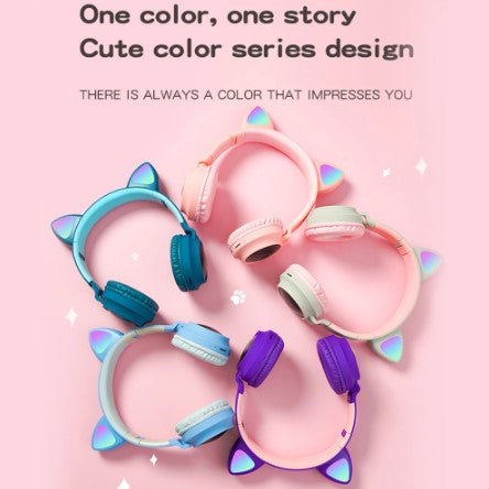Cute cat ear headphone immersive wireless headphone with microphone It has an LED lighting system