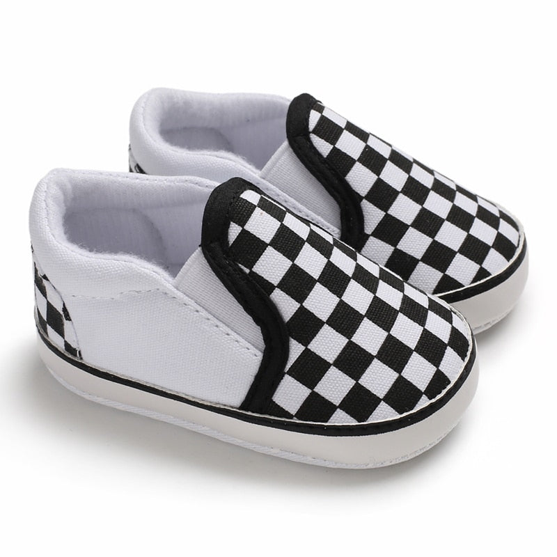 Load image into Gallery viewer, Baby shoes for newborn boys walking shoes lumbar soles anti slip
