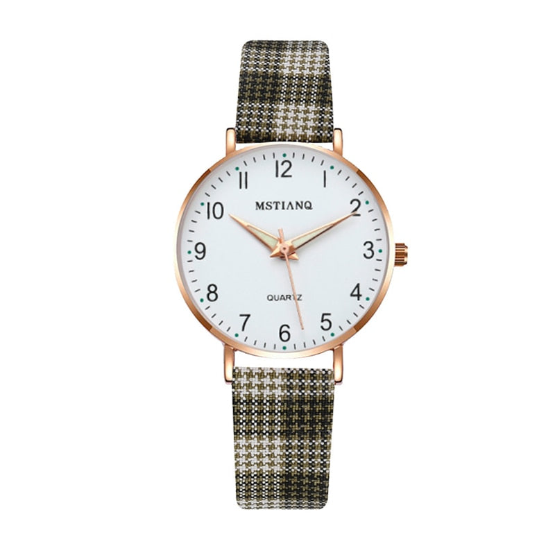 Load image into Gallery viewer, 2022 new watch for women Leather strap, glow-in-the-dark hands, some with a ring

