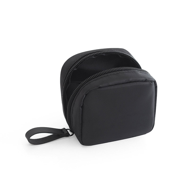 Load image into Gallery viewer, Make-up bag You can take your makeup everywhere can accommodate a lot of bright colours
