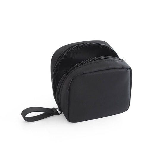 Make-up bag You can take your makeup everywhere can accommodate a lot of bright colours