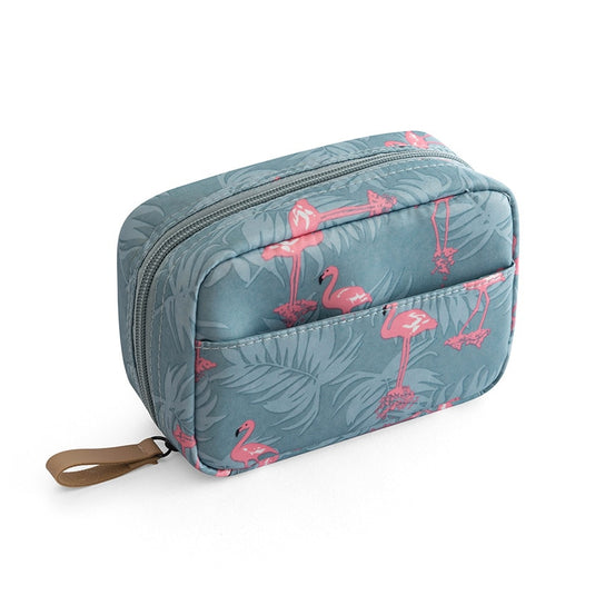 Make-up bag You can take your makeup everywhere can accommodate a lot of bright colours