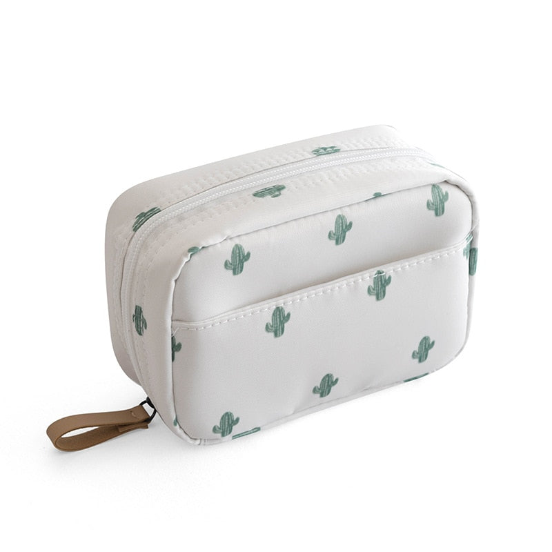 Load image into Gallery viewer, Make-up bag You can take your makeup everywhere can accommodate a lot of bright colours
