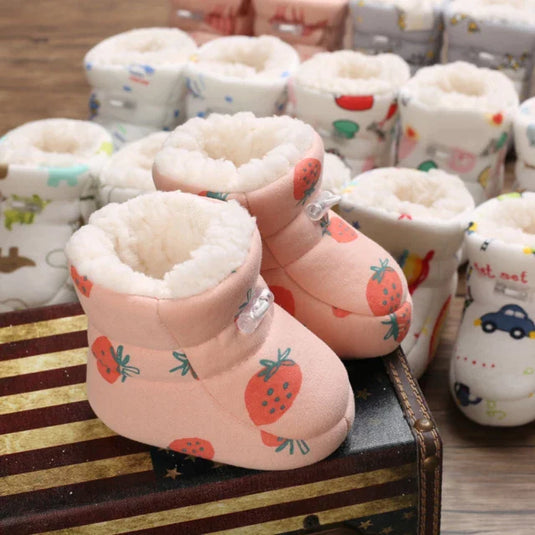 Newborn baby shoes. From the age of 18m_0m warm for winter