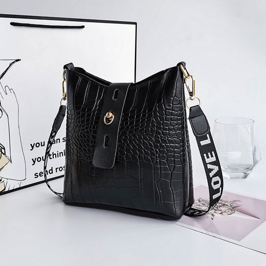 Luxurious women's sweetheart high quality from the skin Latest fashion 2022