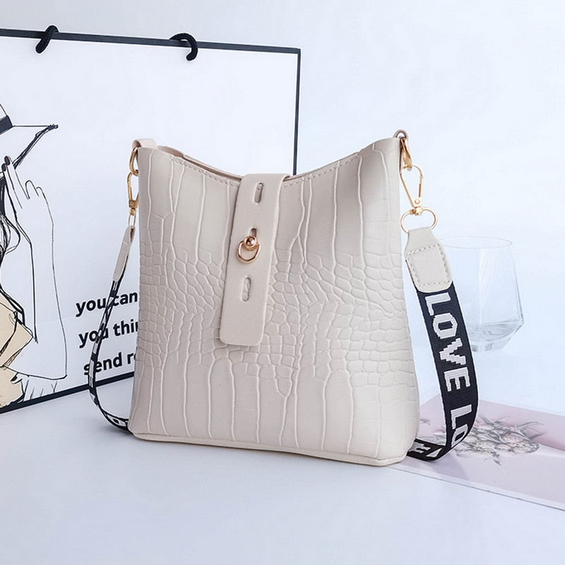 Load image into Gallery viewer, Luxurious women's sweetheart high quality from the skin Latest fashion 2022
