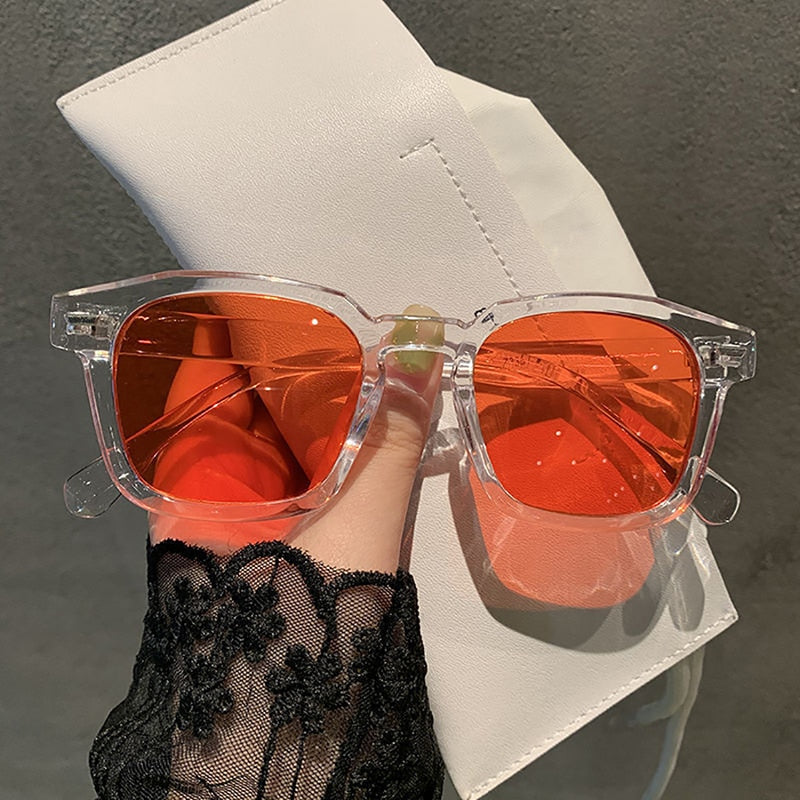 Load image into Gallery viewer, Sunglasses with colored lens in the shape of a square
