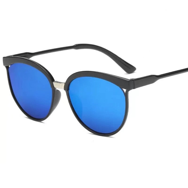 Load image into Gallery viewer, Classic sunglasses Be elegant with our new collection!

