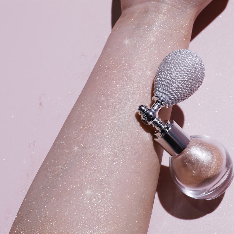 Load image into Gallery viewer, A highlighter for the body and face, a perfect light shine for all times and long lasting
