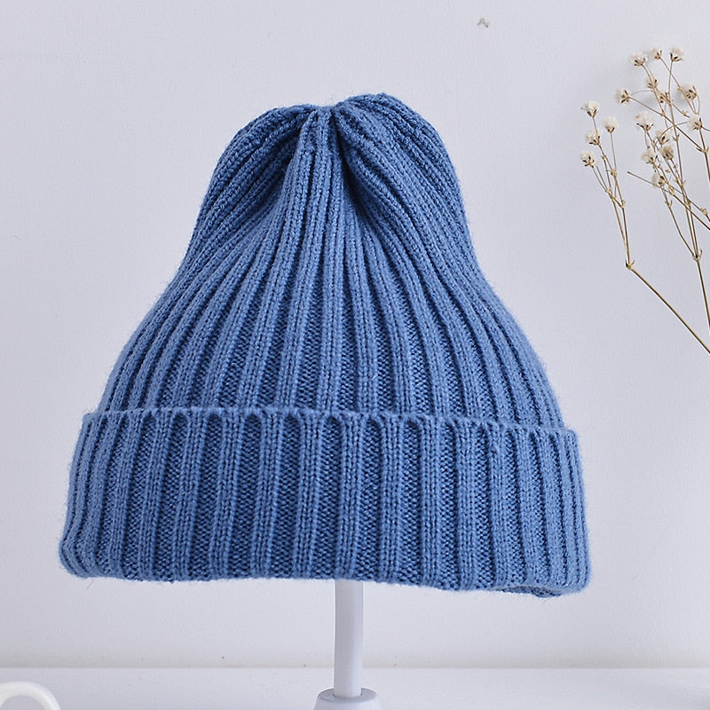 Load image into Gallery viewer, Soft fleece hat for babies, warm and comfortable for winter, to make your baby happy
