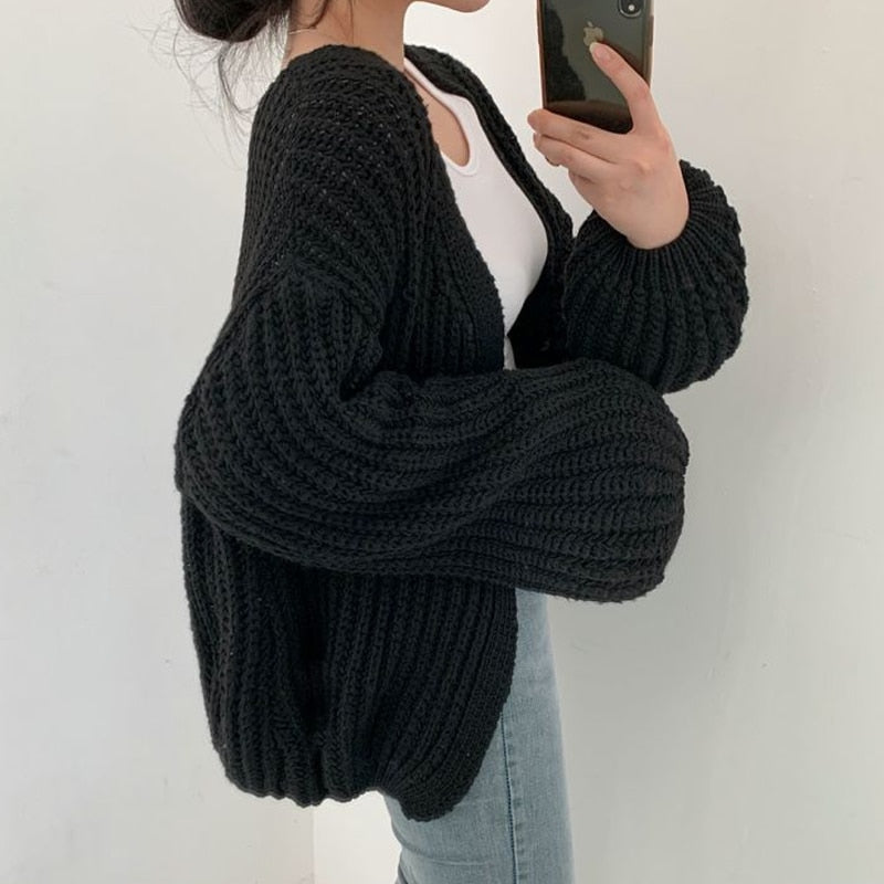 Load image into Gallery viewer, Beautiful and soft fleece cardigan suitable for snow and winter days
