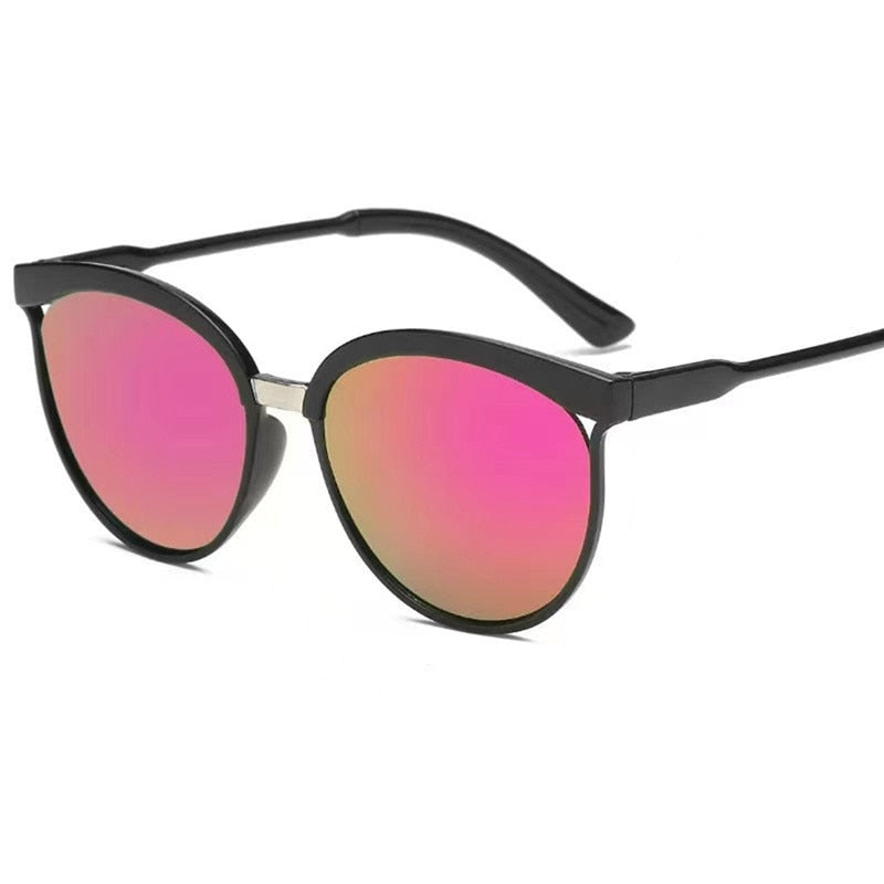 Load image into Gallery viewer, Classic sunglasses Be elegant with our new collection!
