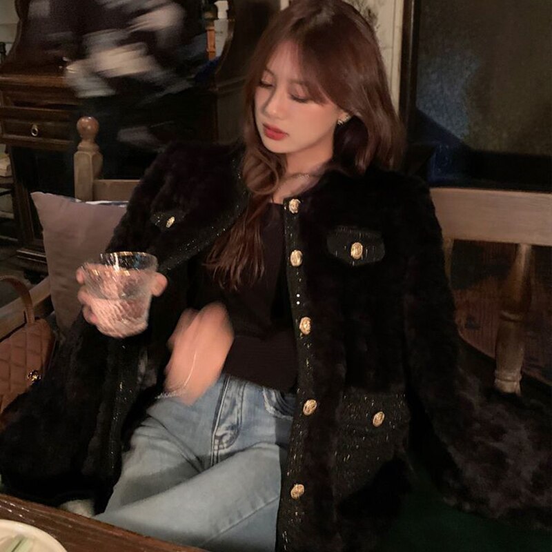 Load image into Gallery viewer, Korean women's short coat Made of warm fur for the winter and out on the street. all sizes

