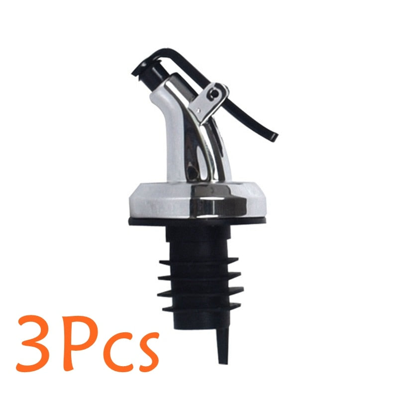 Load image into Gallery viewer, 1 piece oil bottle lock prevent leakage It can be used for wine cans
