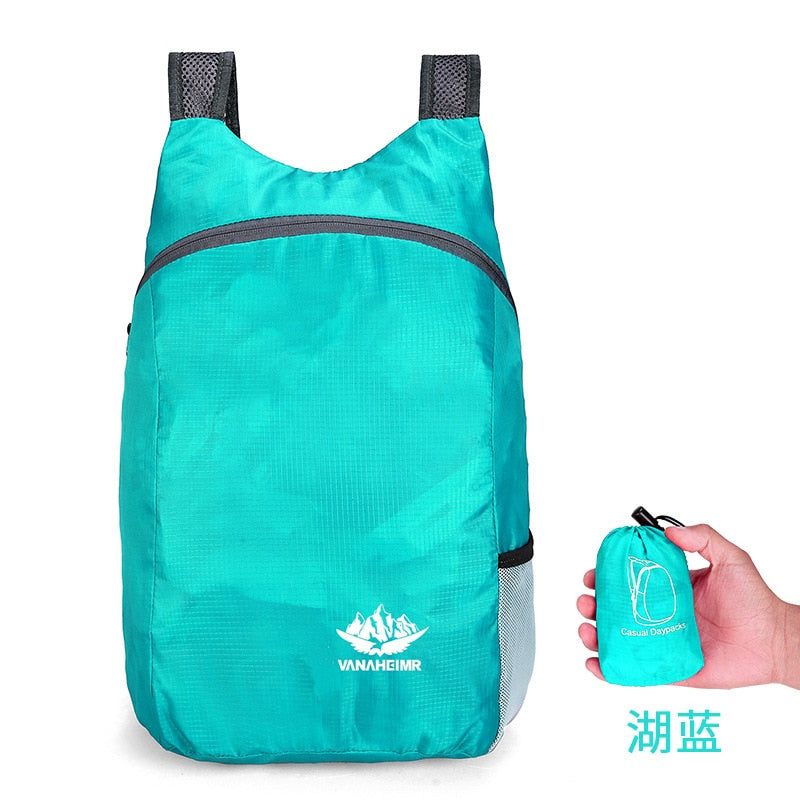 Load image into Gallery viewer, Lightweight backpack, for carrying laptop and daily use, water resistant all the colors
