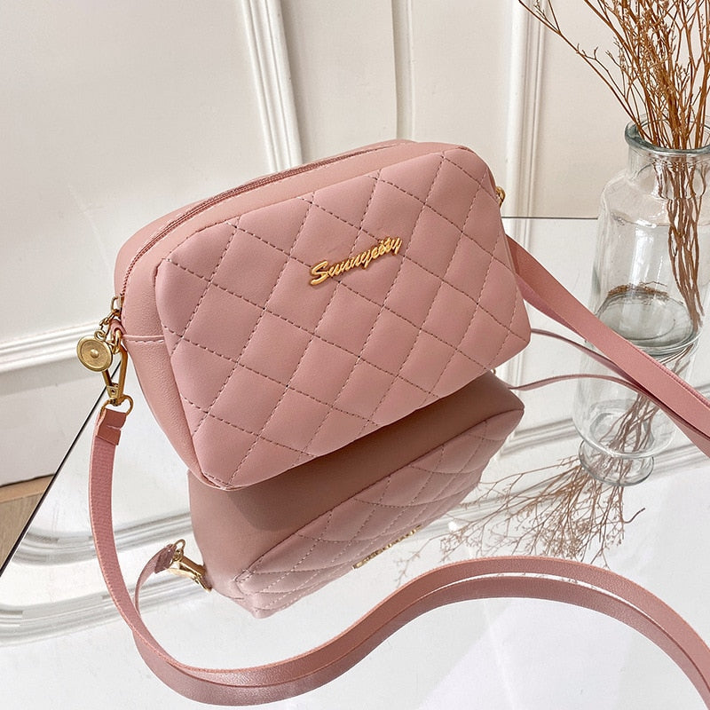 Load image into Gallery viewer, Stylish women's bag of soft leather, a brand and bright colors
