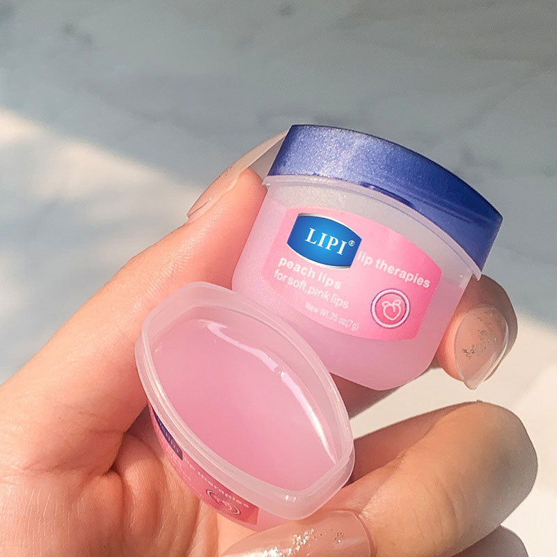 Load image into Gallery viewer, An anti-sticky lip balm for chapped and dry lips and keeps them moisturized all day long.
