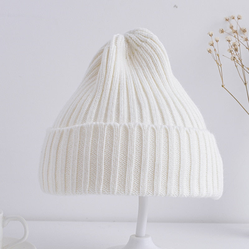 Load image into Gallery viewer, Soft fleece hat for babies, warm and comfortable for winter, to make your baby happy
