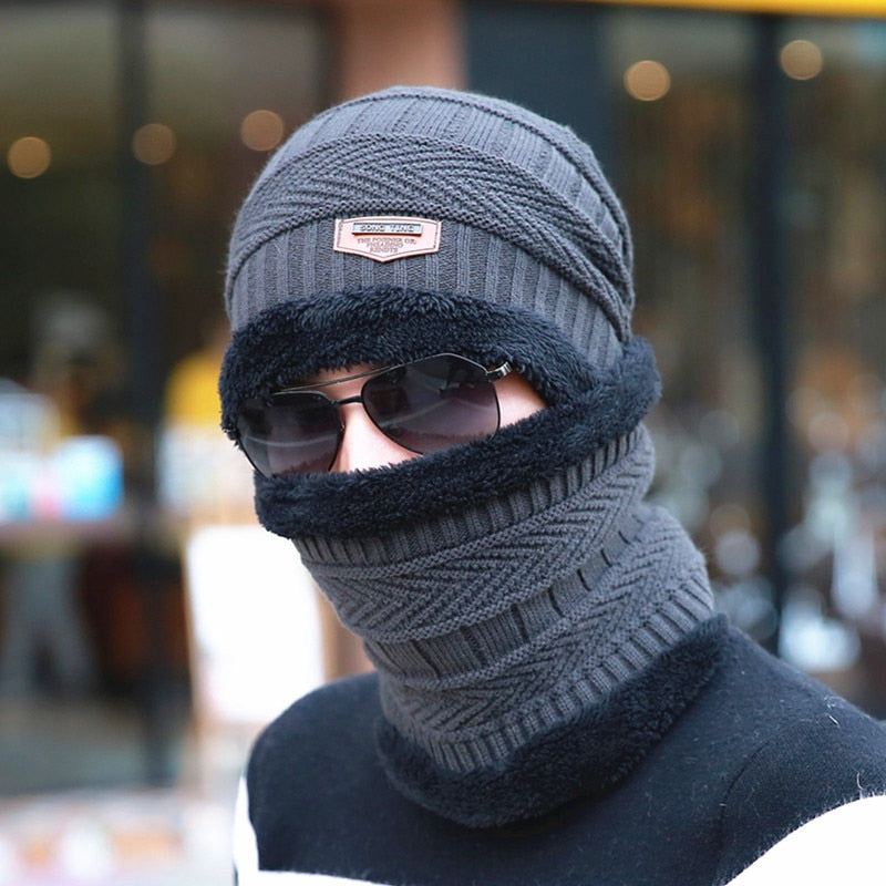 Load image into Gallery viewer, Men's winter hat and scarf, warm in winter, made of wool, two layers. all colors
