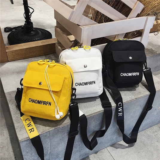 Small women's bags Putting money, mobile and your things while traveling Made of cloth